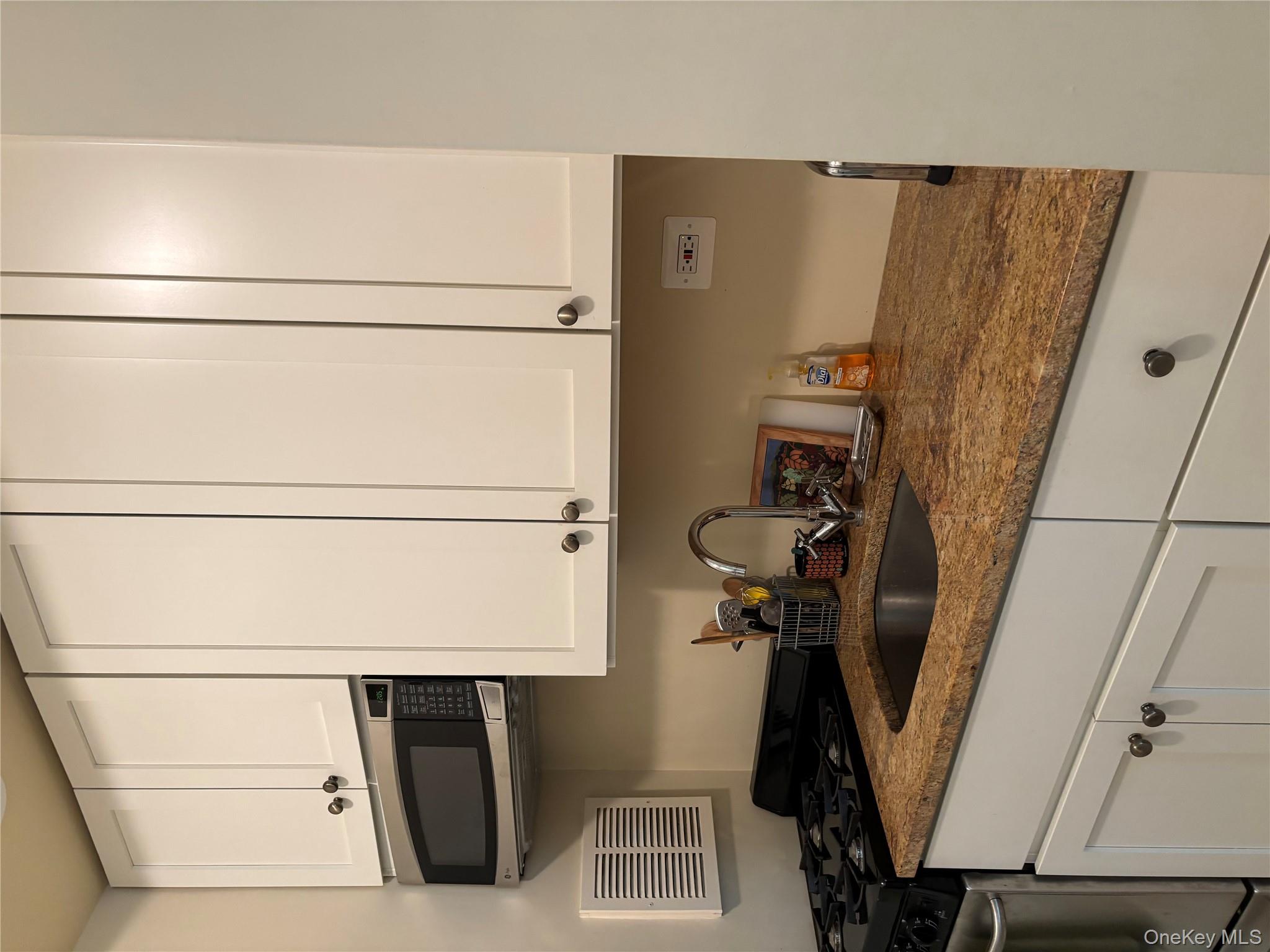 430 E 85 ST # 6B, New York (Manhattan), NY 10028