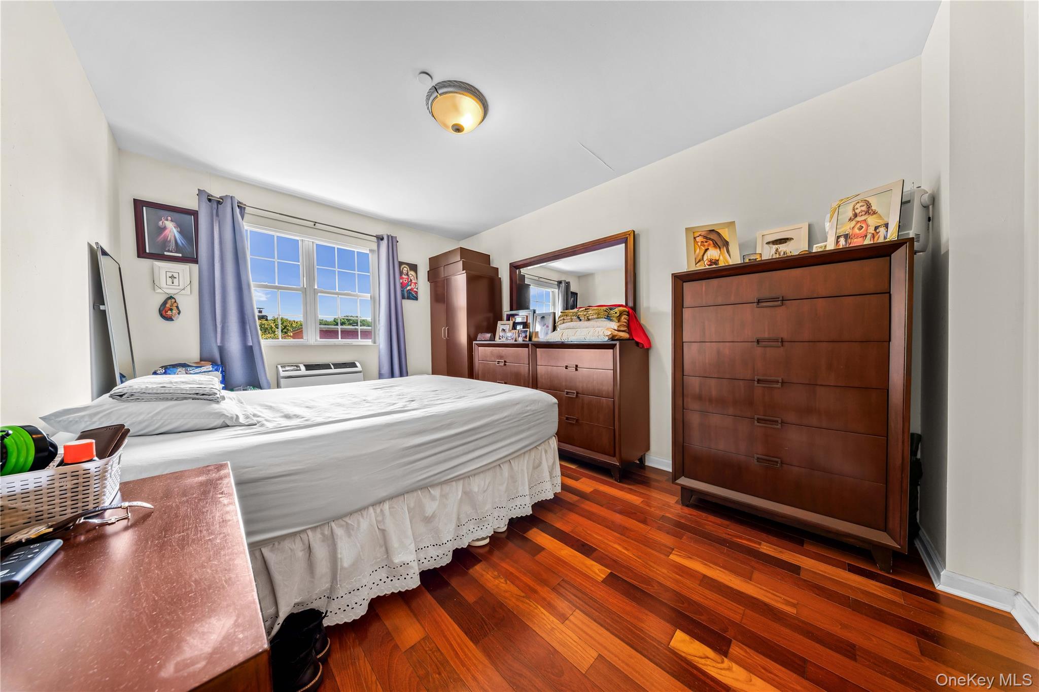 35-30 10 Street, Astoria, NY 11106