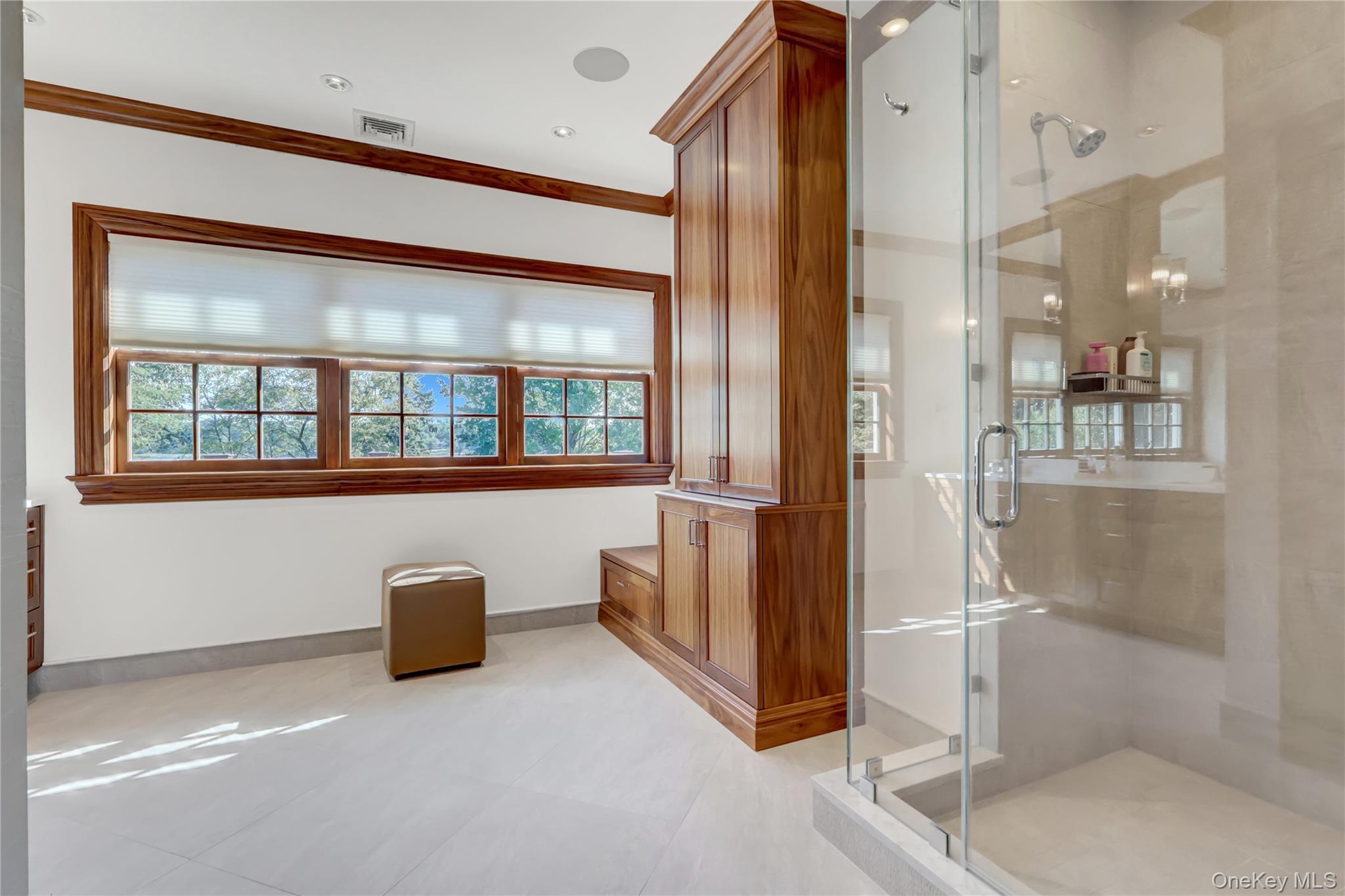 63 Dyke Road, Setauket, NY 11733