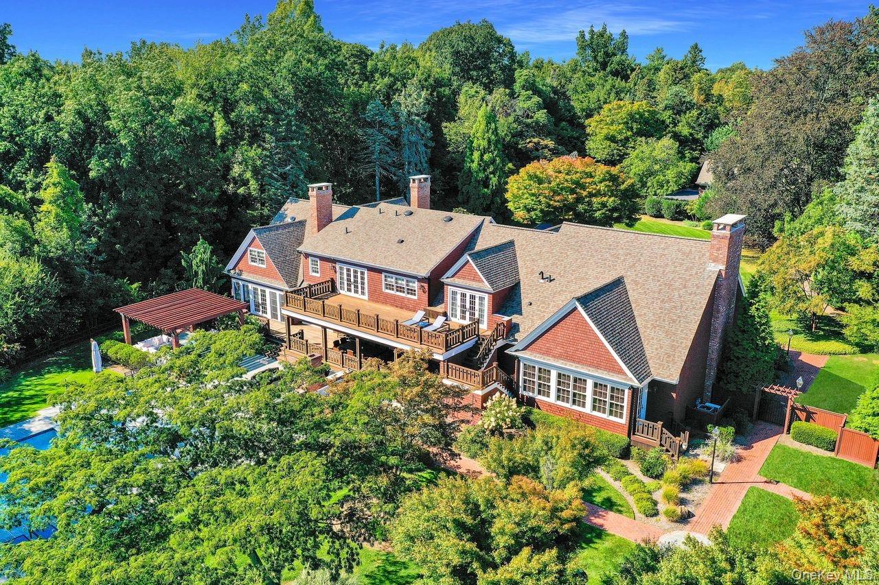 63 Dyke Road, Setauket, NY 11733