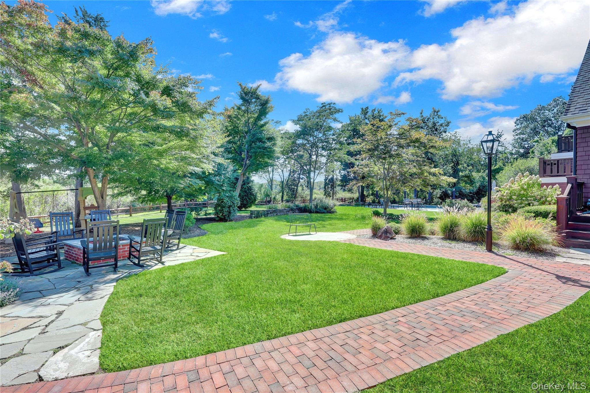 63 Dyke Road, Setauket, NY 11733