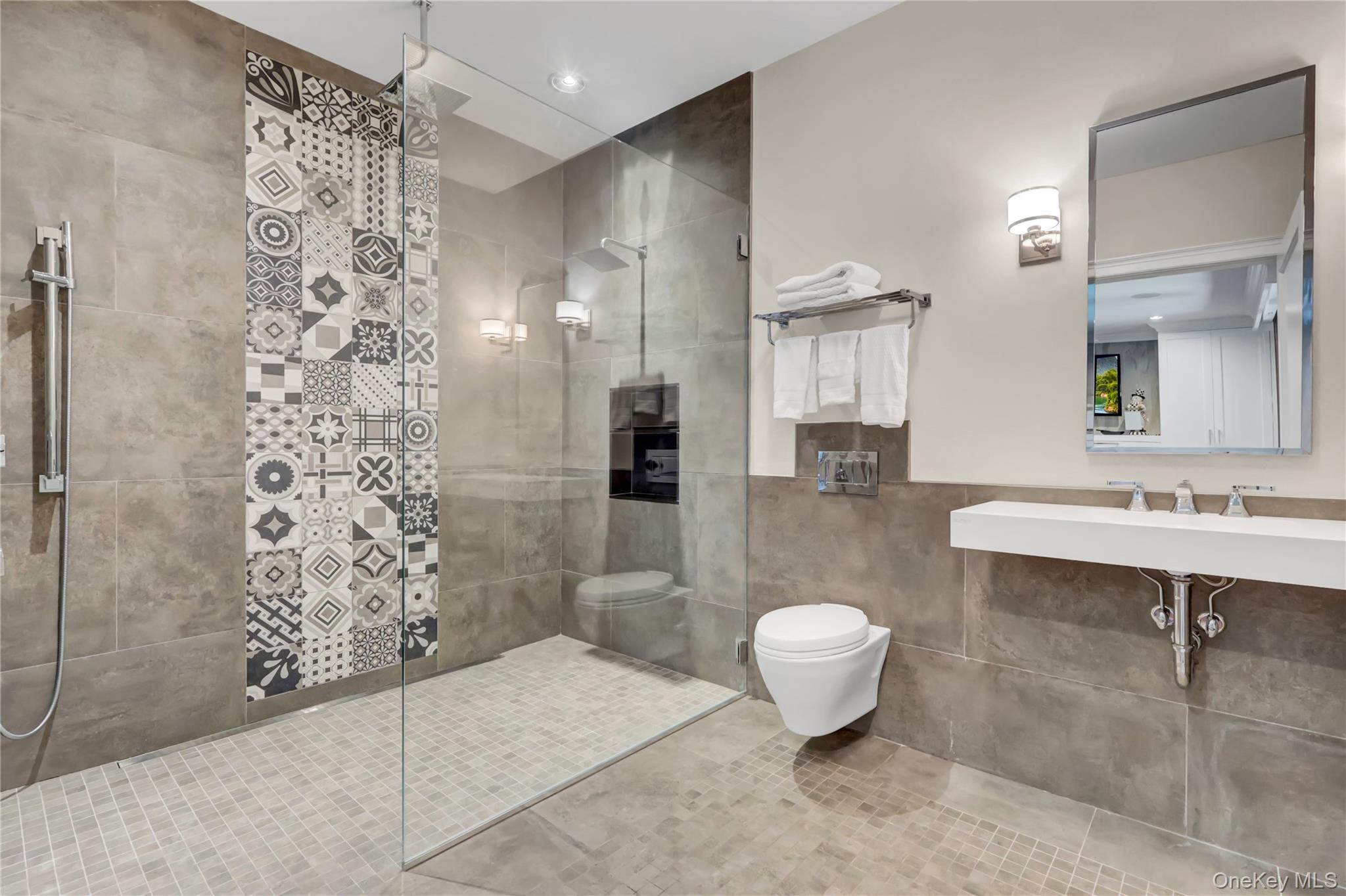 63 Dyke Road, Setauket, NY 11733