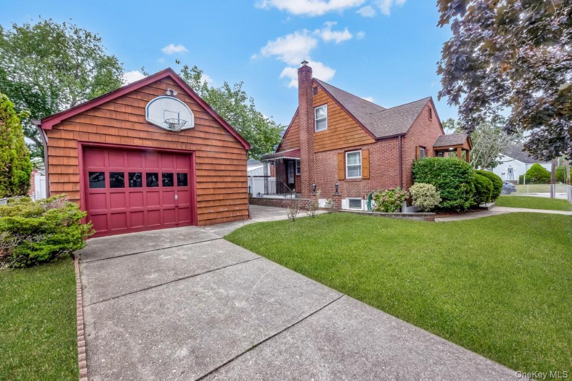 853 Arthur Street, West Hempstead, NY 11552