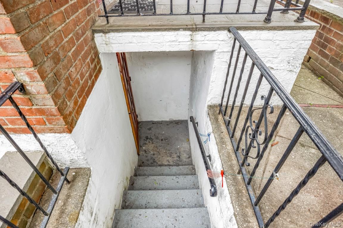 853 Arthur Street, West Hempstead, NY 11552