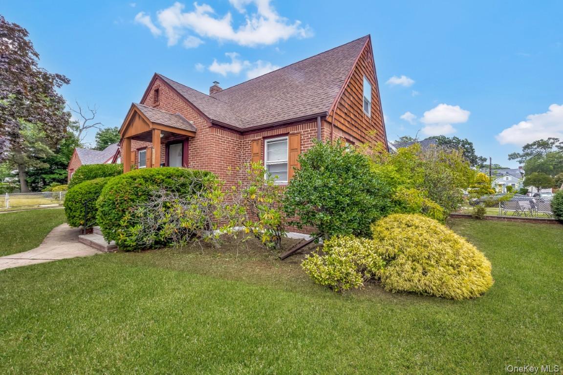 853 Arthur Street, West Hempstead, NY 11552