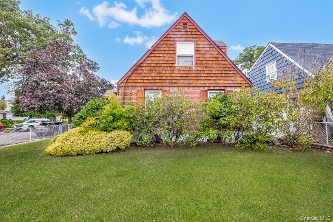 853 Arthur Street, West Hempstead, NY 11552