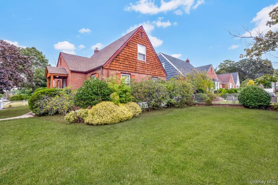 853 Arthur Street, West Hempstead, NY 11552