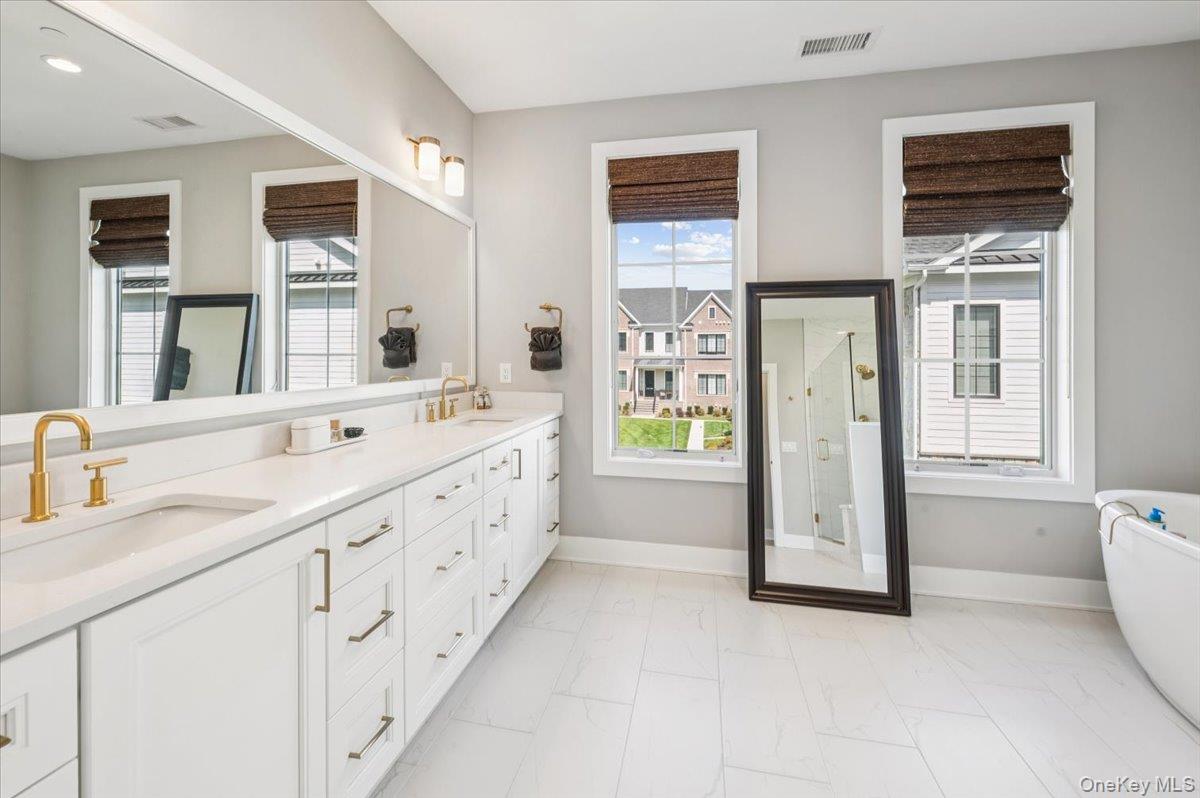 20 Wallace Way, Chappaqua, NY 10514