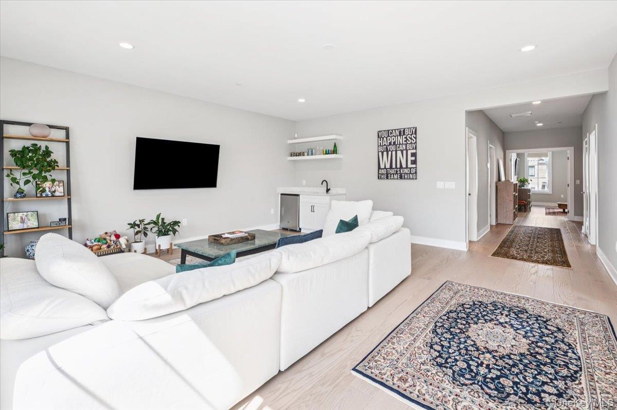 20 Wallace Way, Chappaqua, NY 10514