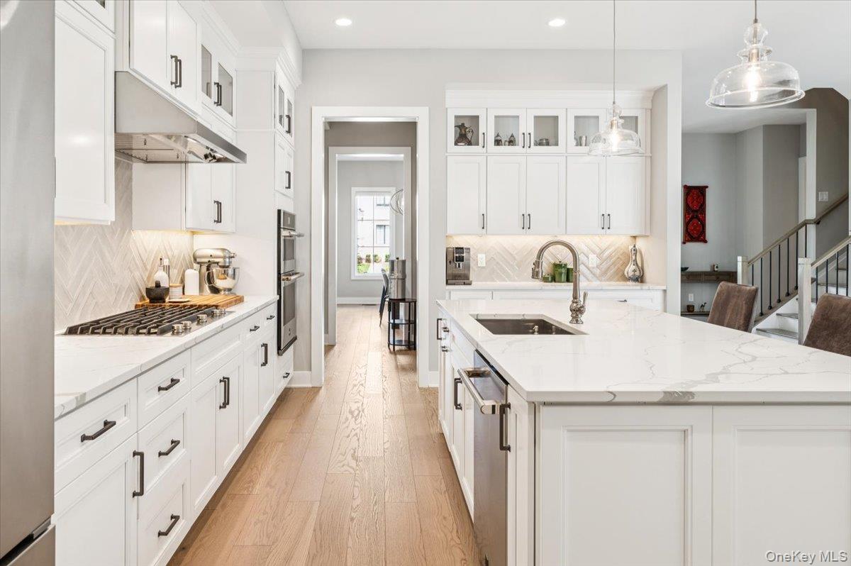 20 Wallace Way, Chappaqua, NY 10514