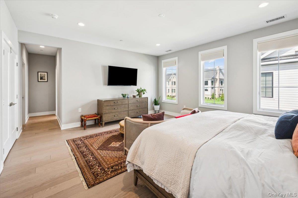 20 Wallace Way, Chappaqua, NY 10514