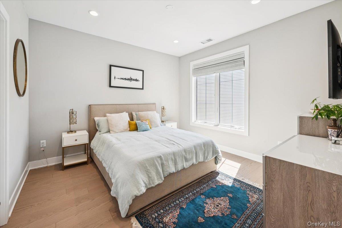 20 Wallace Way, Chappaqua, NY 10514