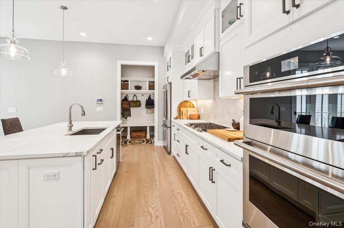 20 Wallace Way, Chappaqua, NY 10514