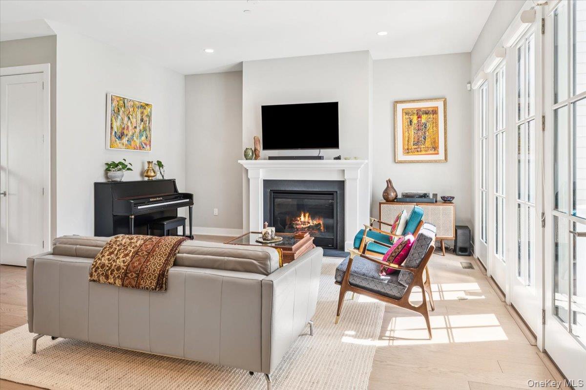 20 Wallace Way, Chappaqua, NY 10514