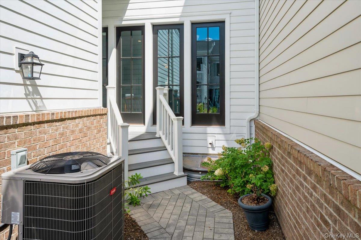 20 Wallace Way, Chappaqua, NY 10514