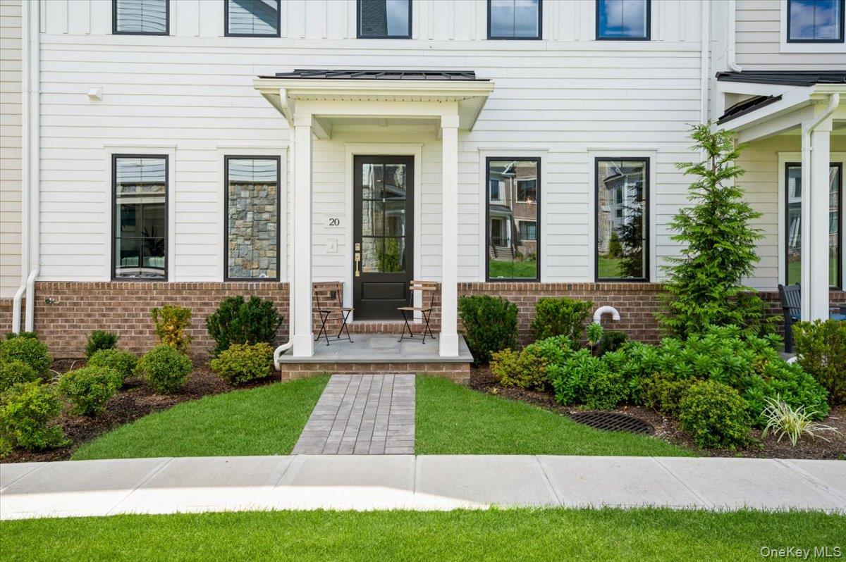 20 Wallace Way, Chappaqua, NY 10514