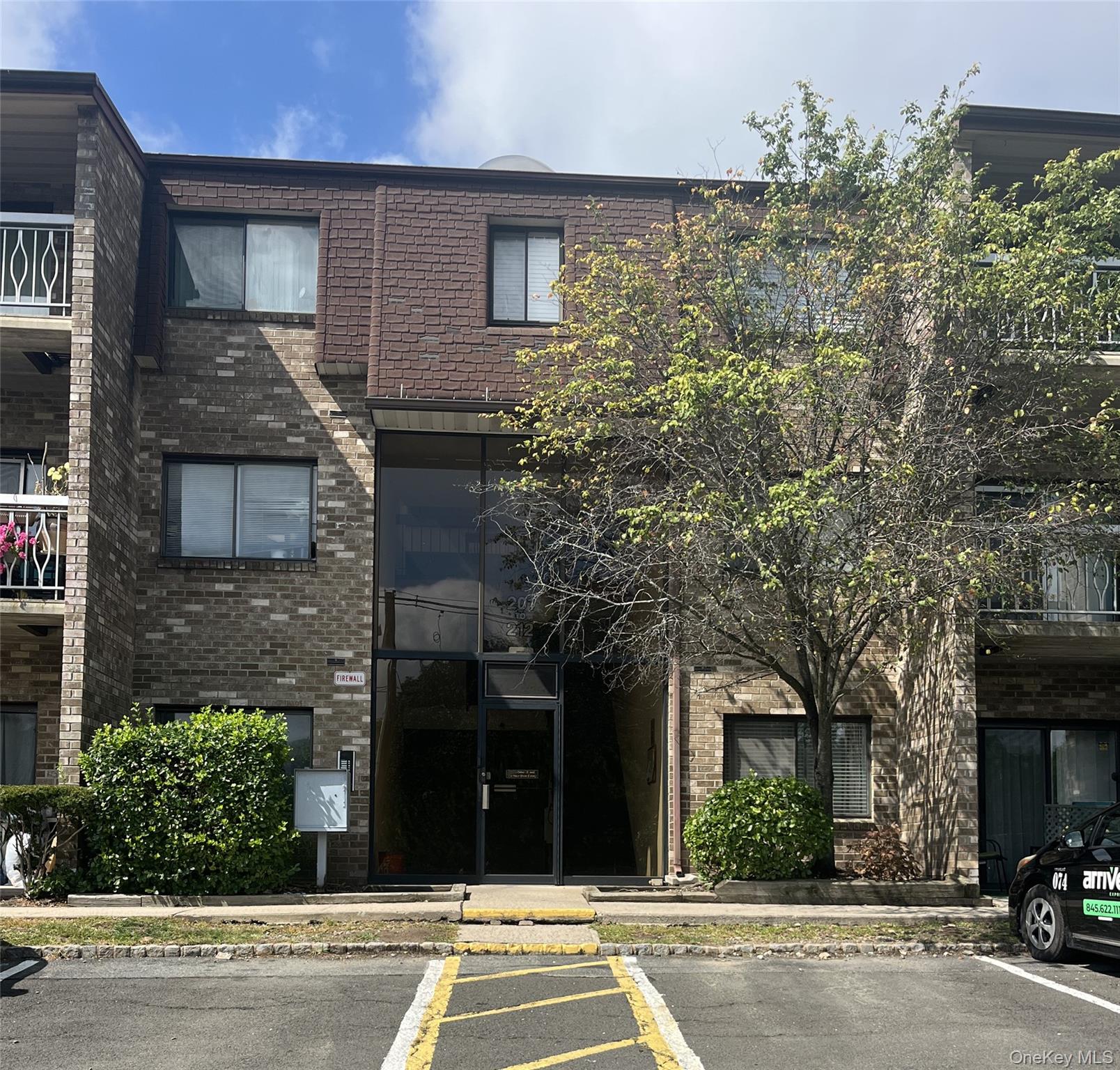 211 Kennedy Drive # 211, Spring Valley, NY 10977