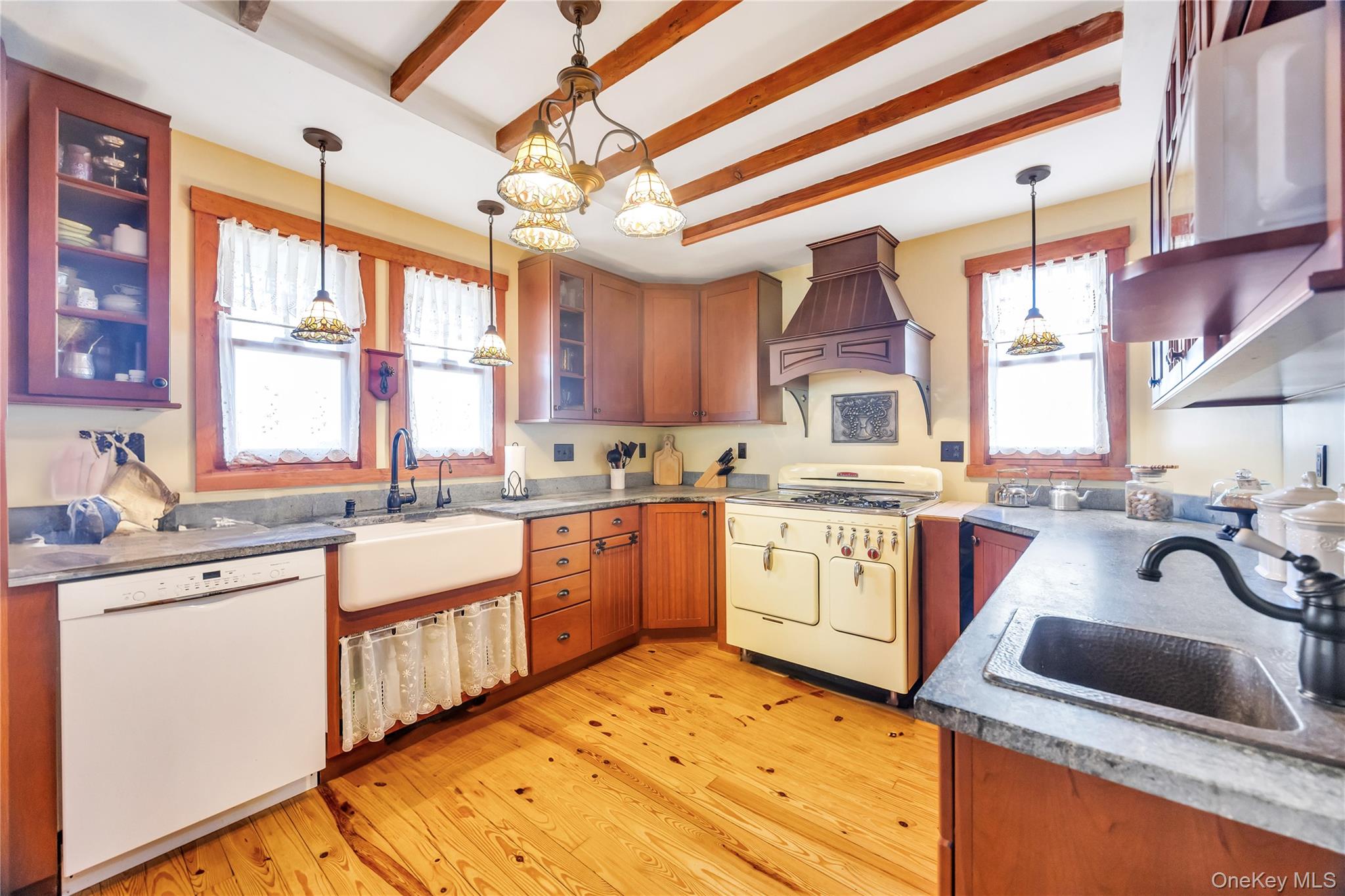 185 Southern Boulevard, Nesconset, NY 11767