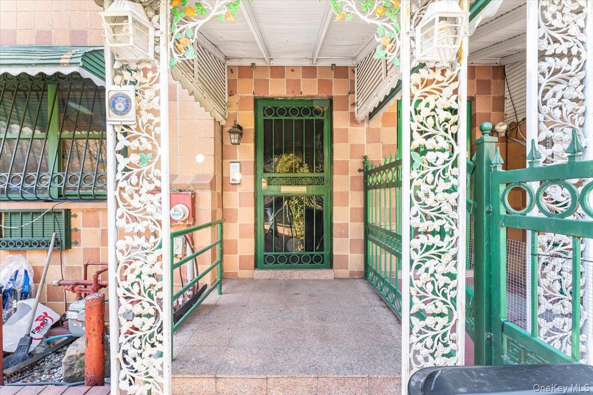 1475 Crotona Place, Bronx, NY 10456