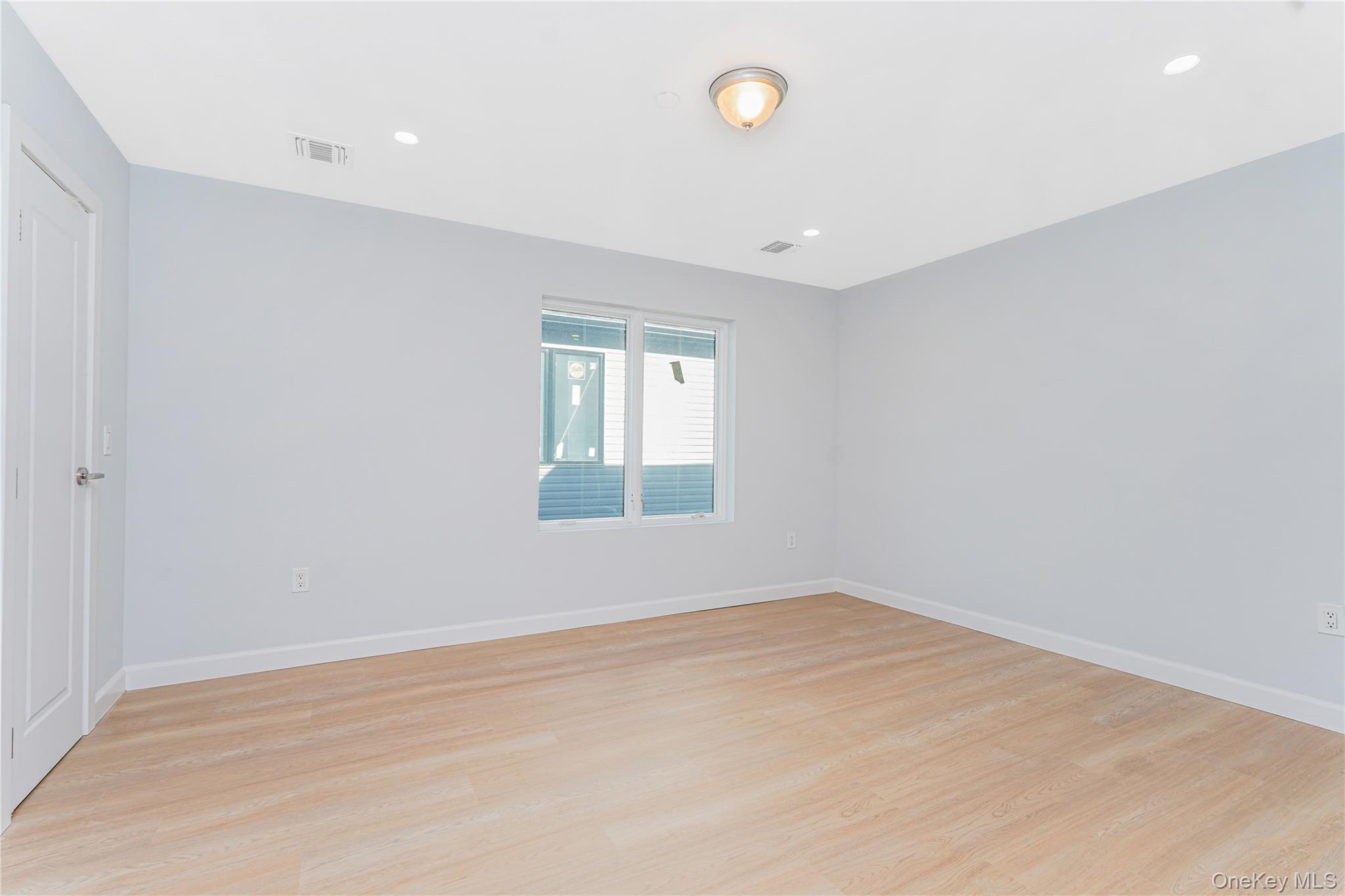 50 Poillon Ave, Staten Island, NY 10312