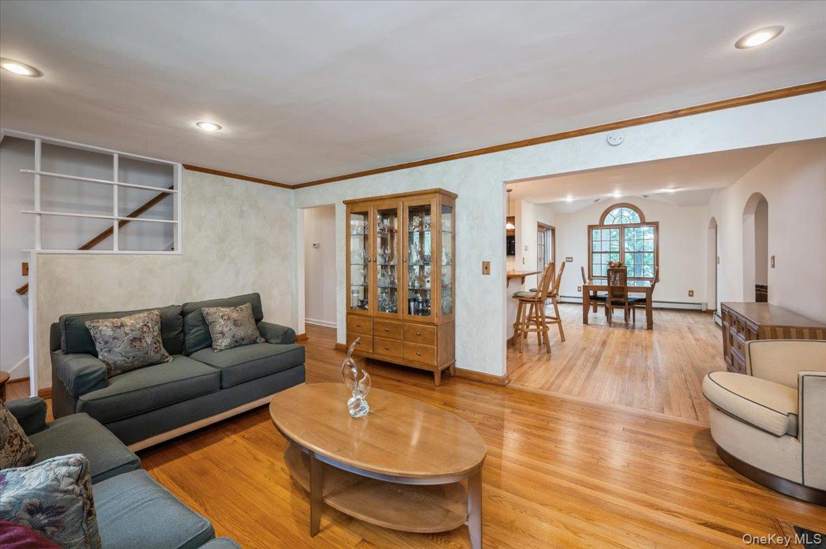 40 Dorchester Avenue, Hastings-on-Hudson, NY 10706