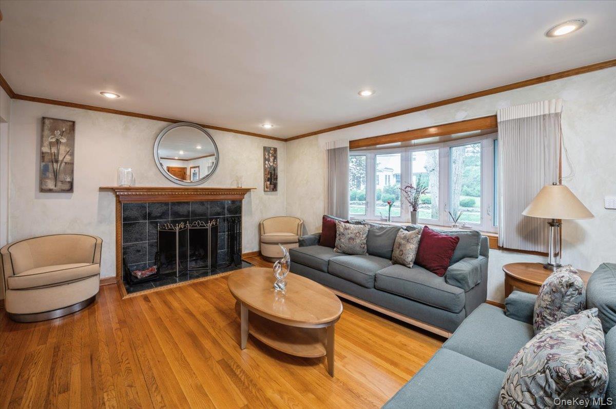 40 Dorchester Avenue, Hastings-on-Hudson, NY 10706