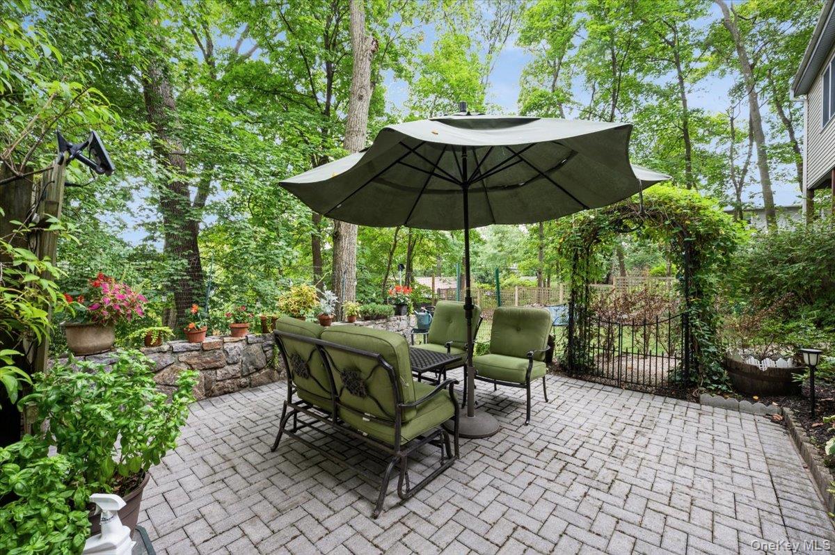 40 Dorchester Avenue, Hastings-on-Hudson, NY 10706