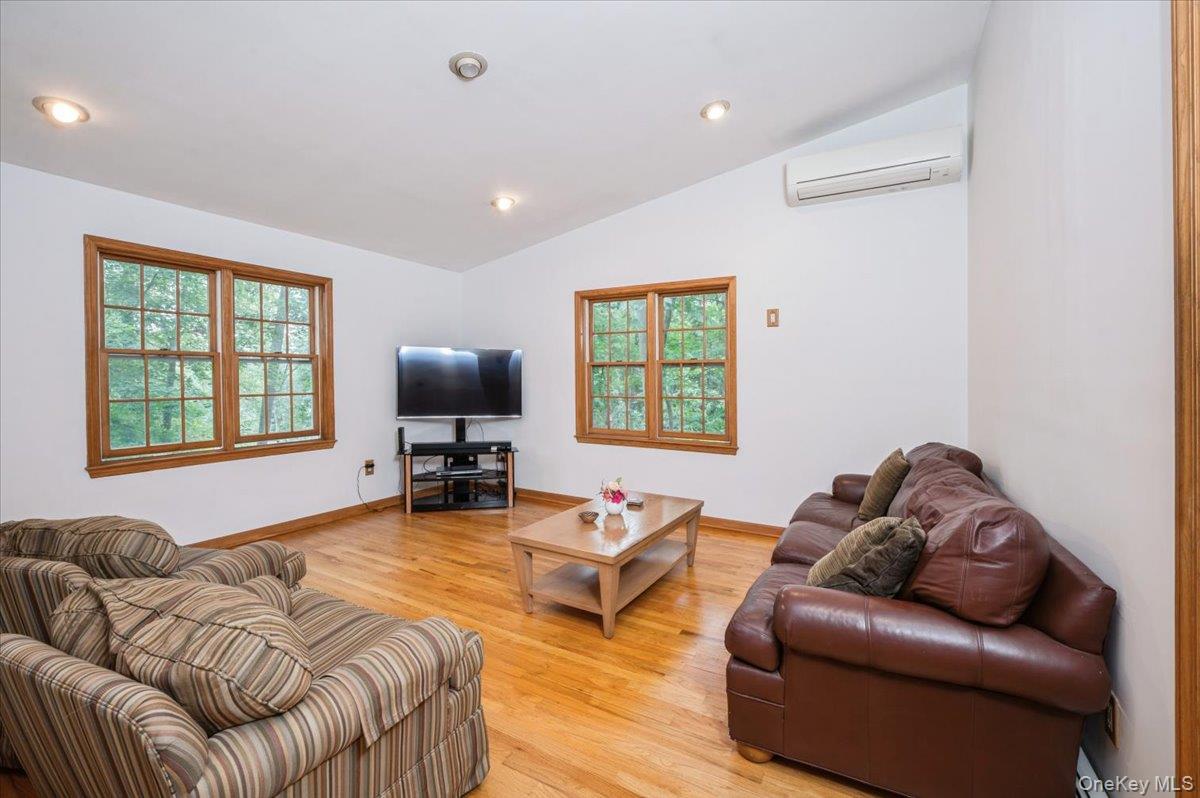 40 Dorchester Avenue, Hastings-on-Hudson, NY 10706