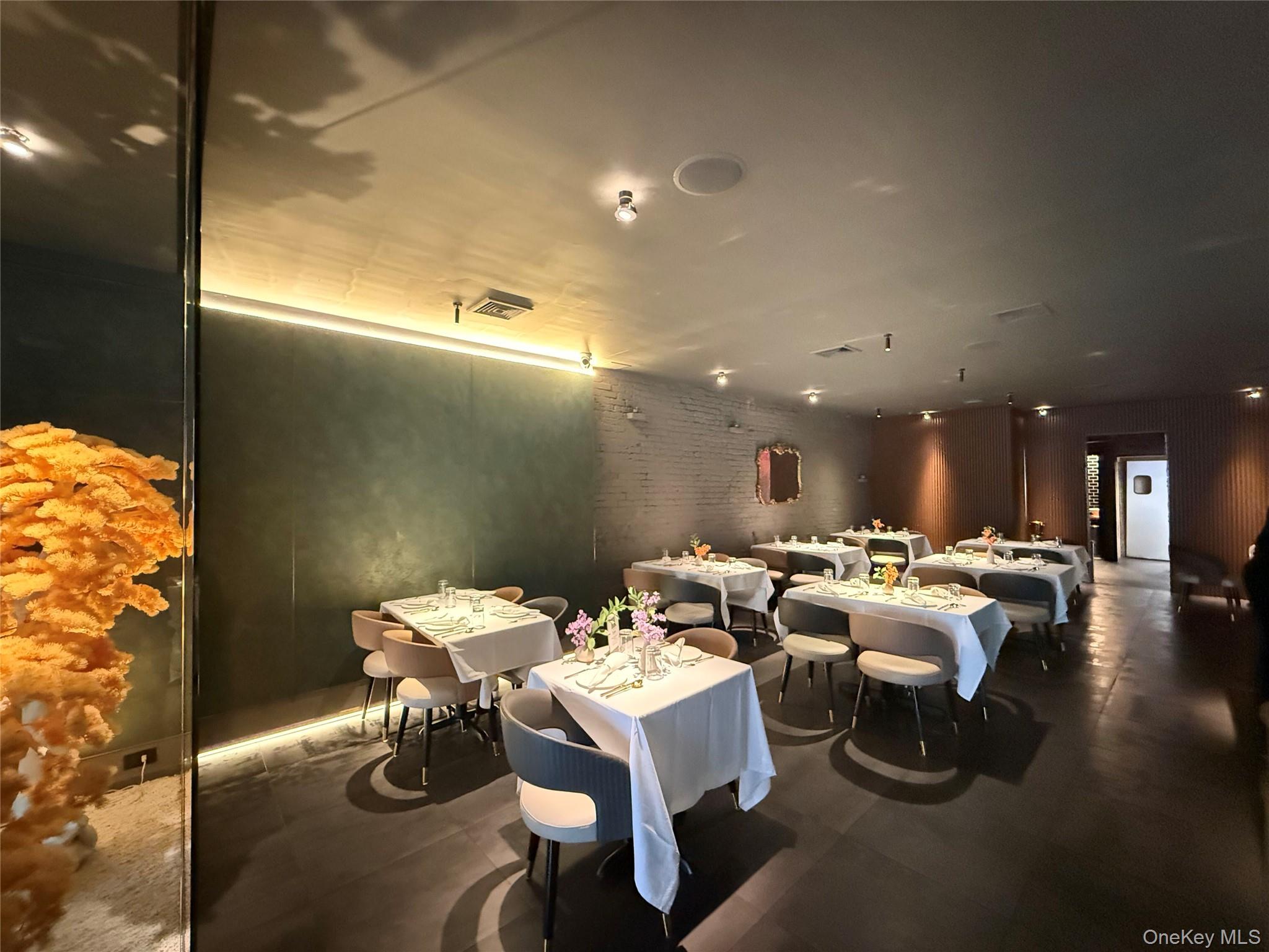 - 3rd Avenue, New York (Manhattan), NY 10028