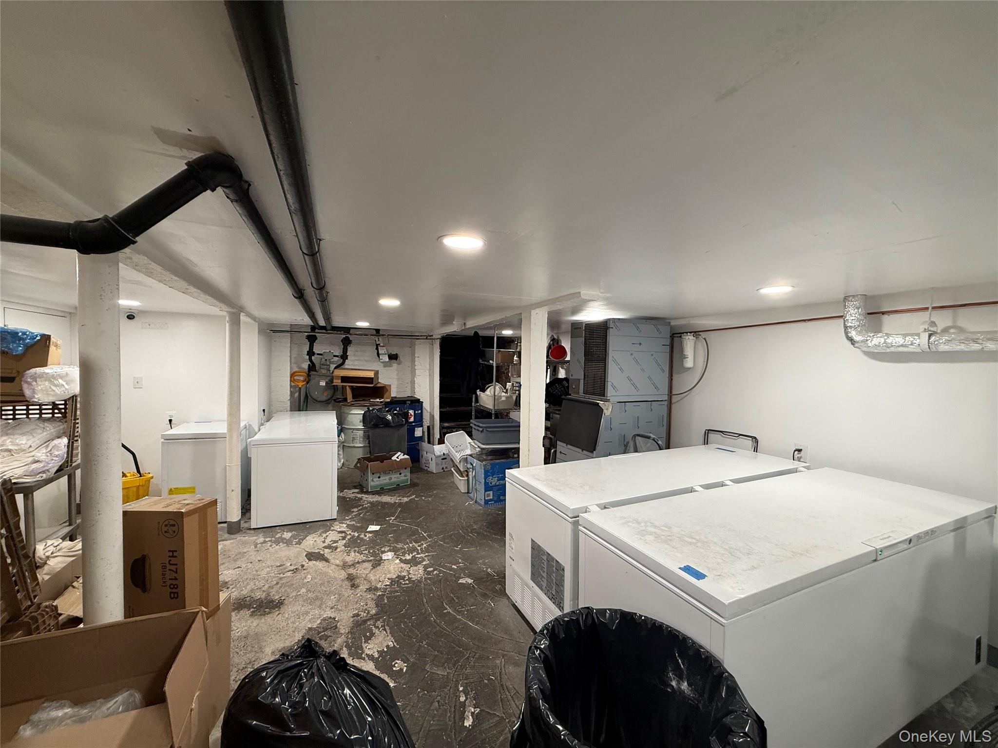 - 3rd Avenue, New York (Manhattan), NY 10028