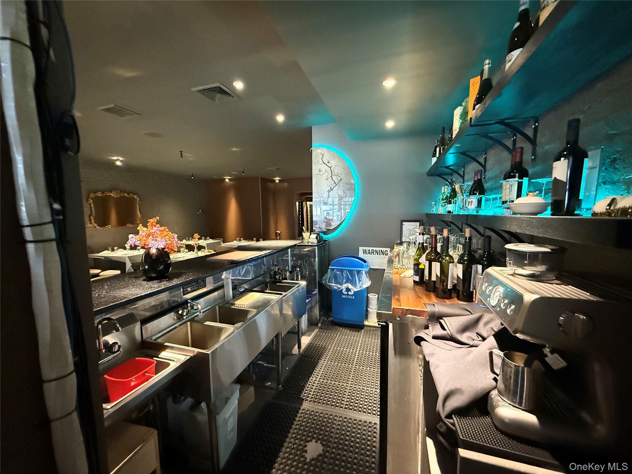 - 3rd Avenue, New York (Manhattan), NY 10028