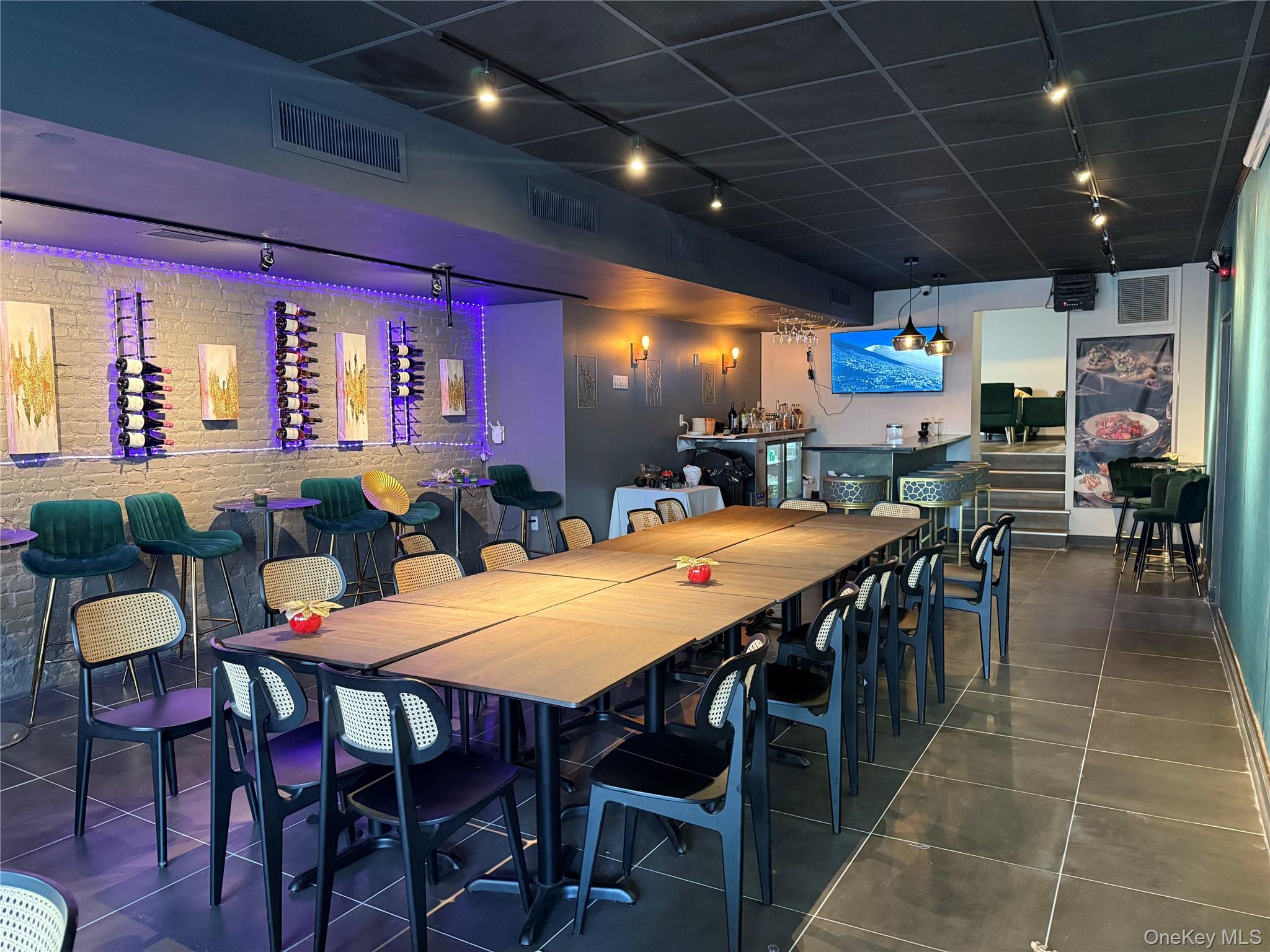 - 3rd Avenue, New York (Manhattan), NY 10028