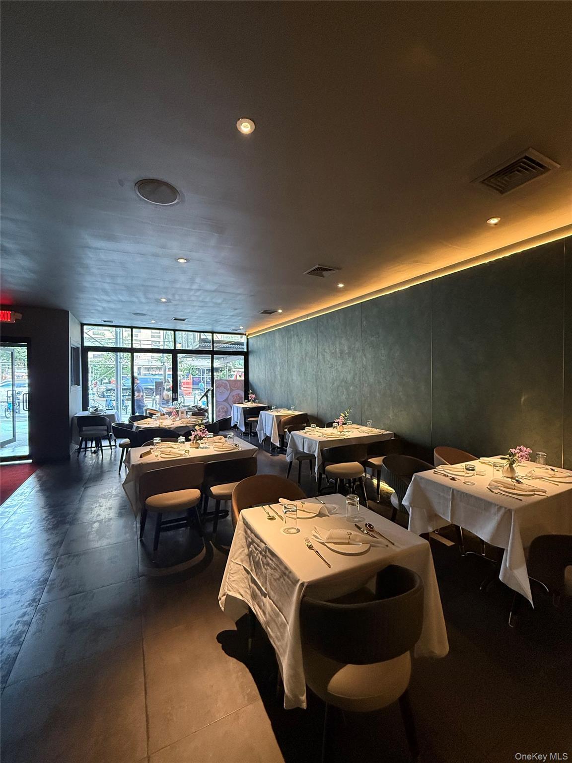 - 3rd Avenue, New York (Manhattan), NY 10028