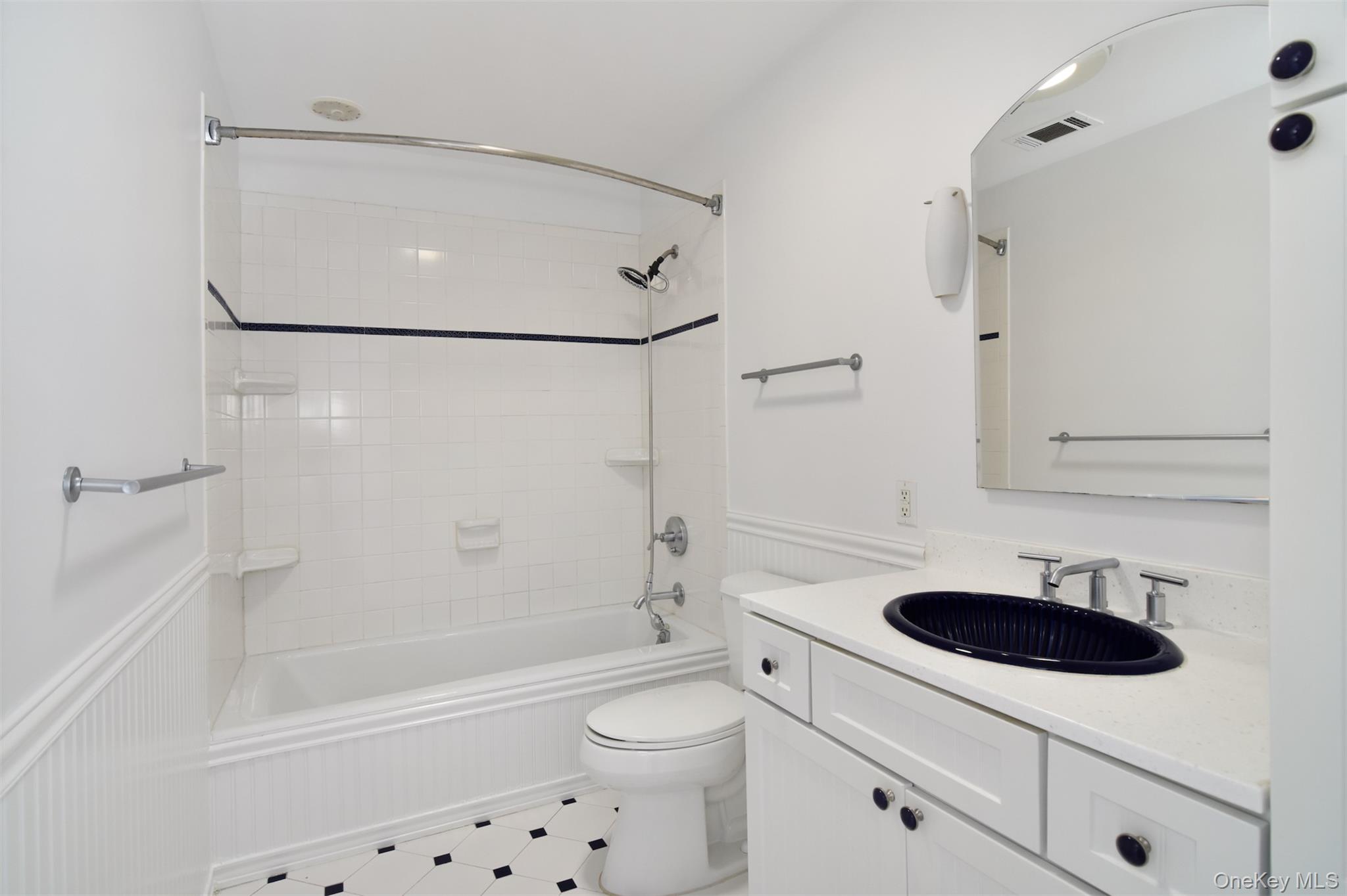 31 Westwood Close, Irvington, NY 10533