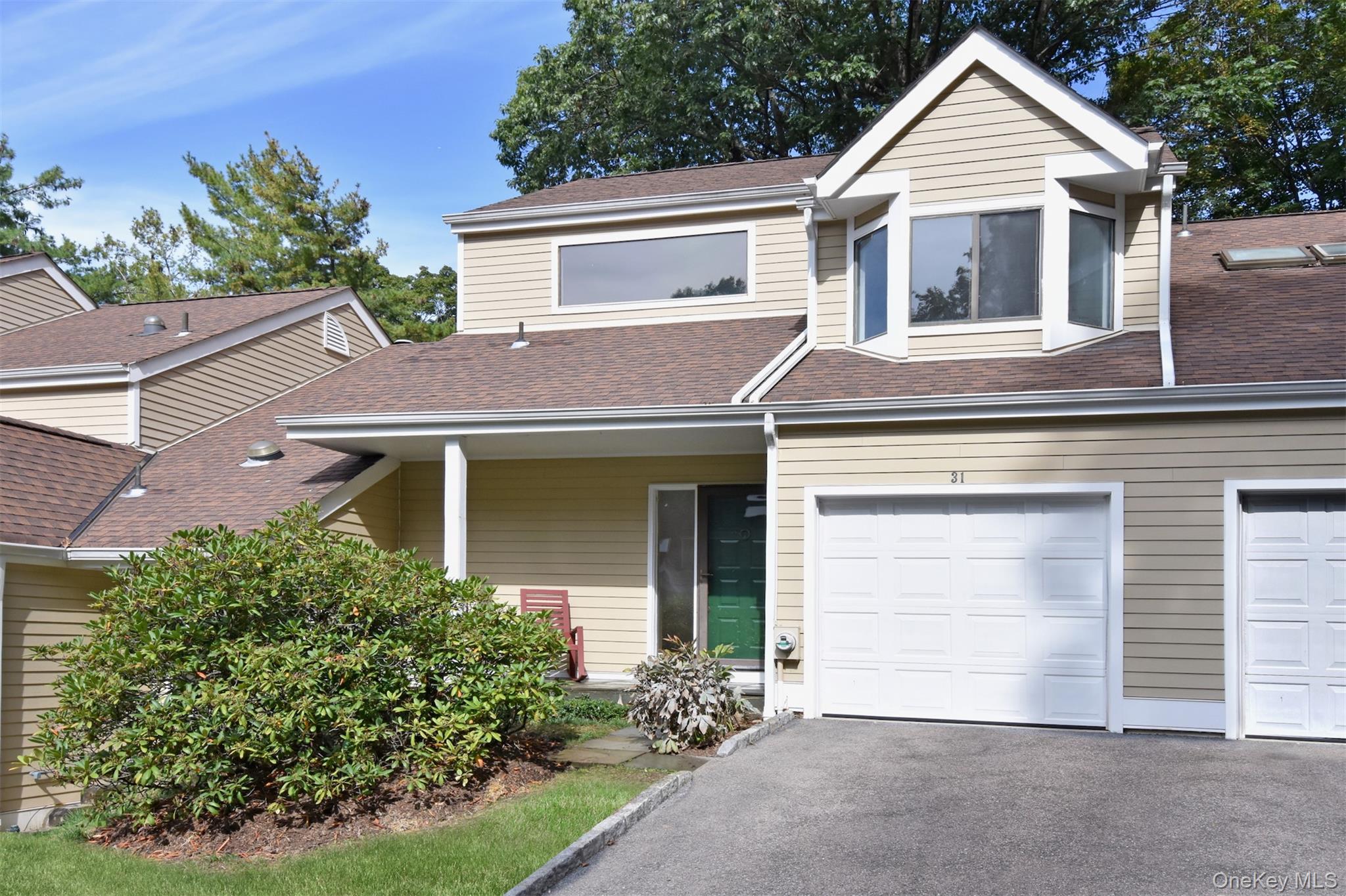 31 Westwood Close, Irvington, NY 10533