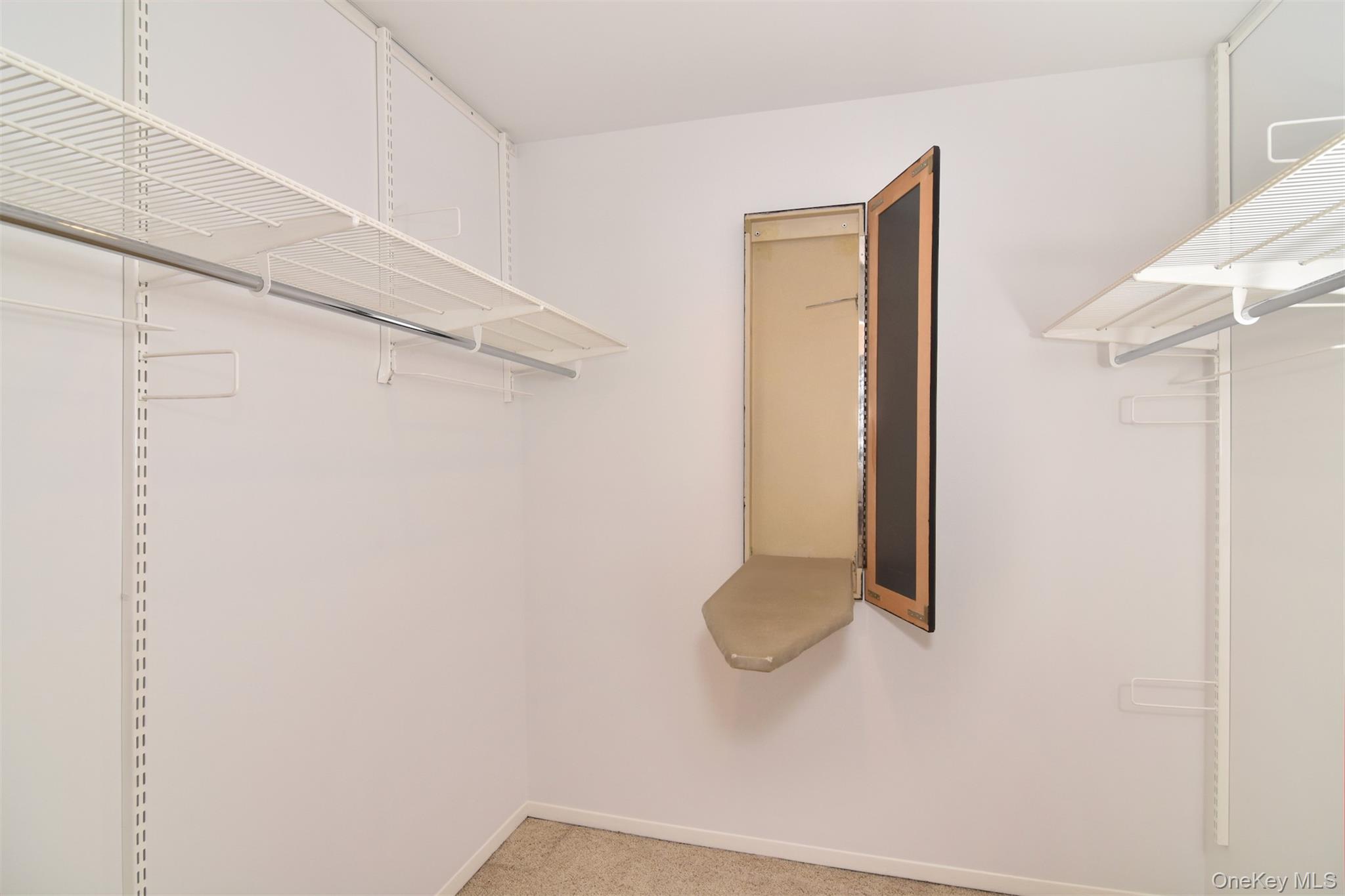 31 Westwood Close, Irvington, NY 10533