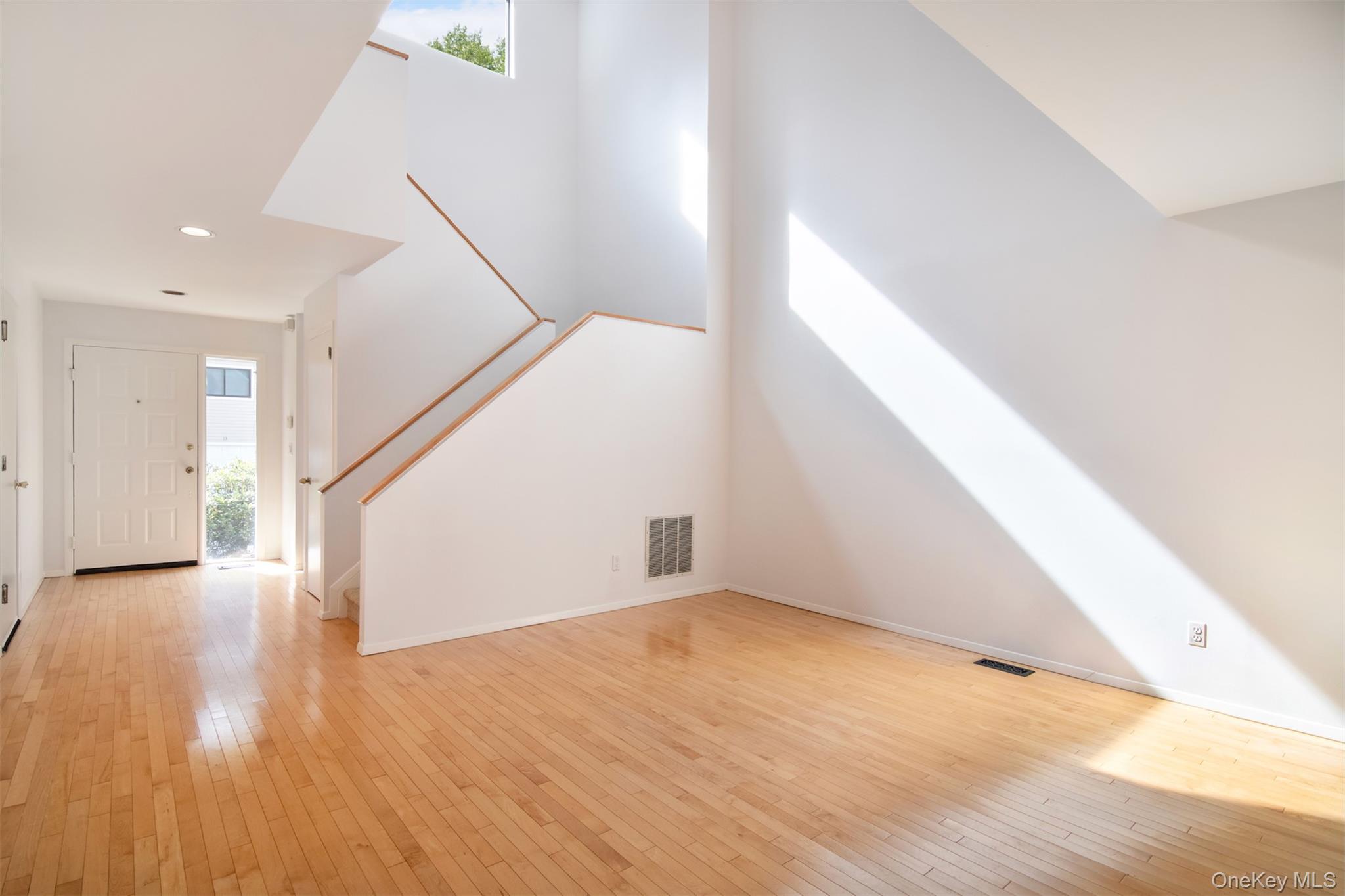 31 Westwood Close, Irvington, NY 10533