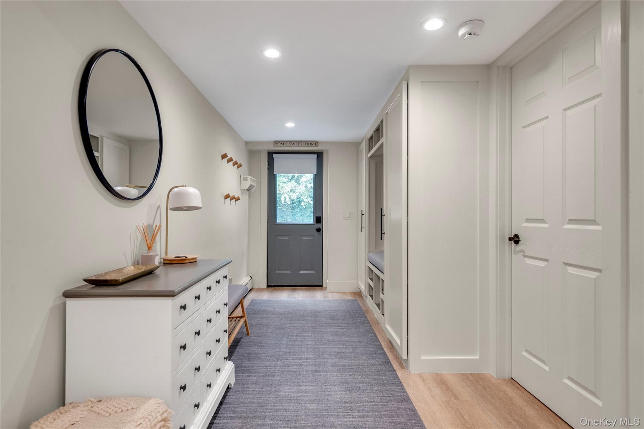 9 Hilldale Lane, Sands Point, NY 11050