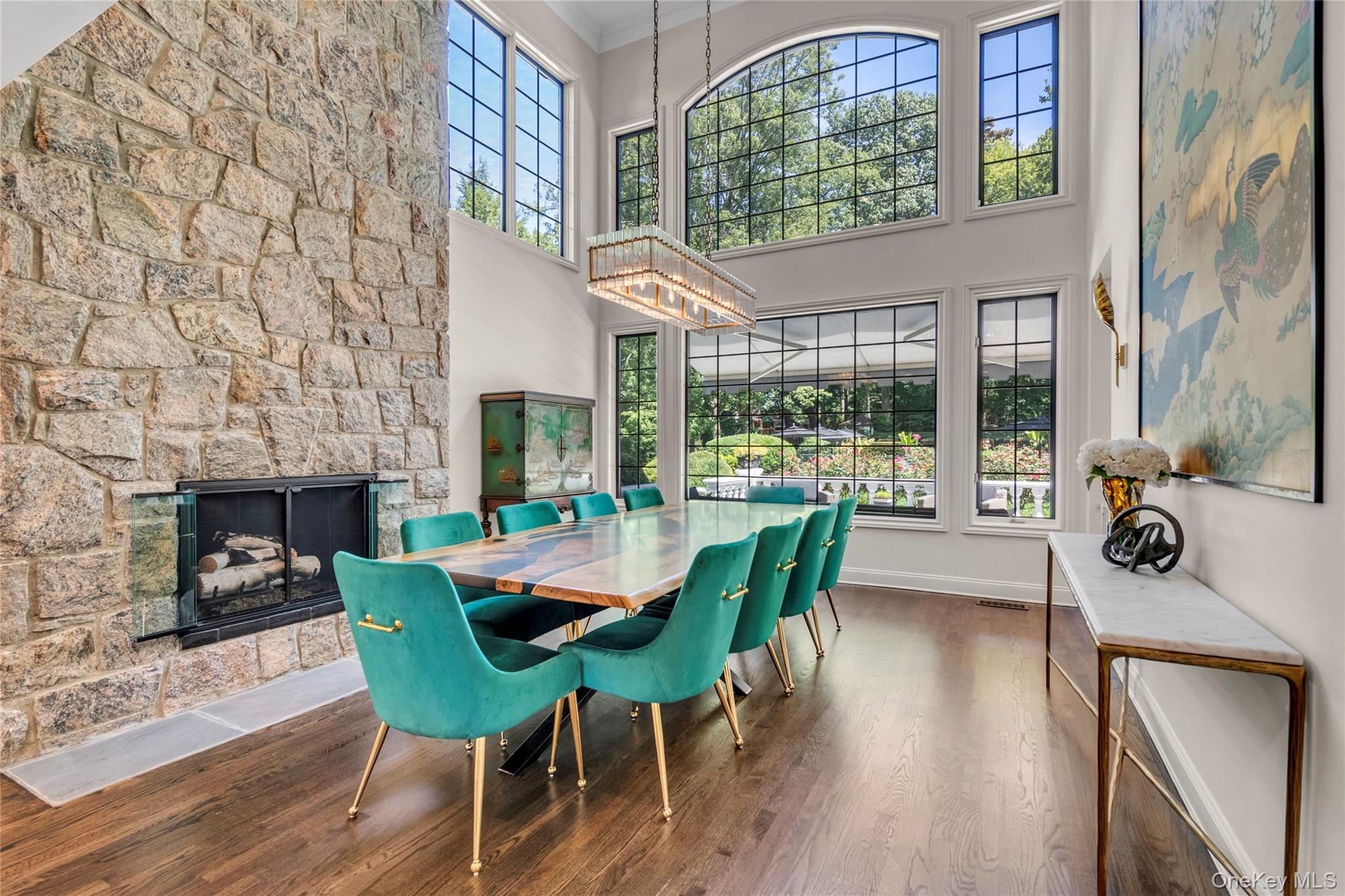 9 Hilldale Lane, Sands Point, NY 11050