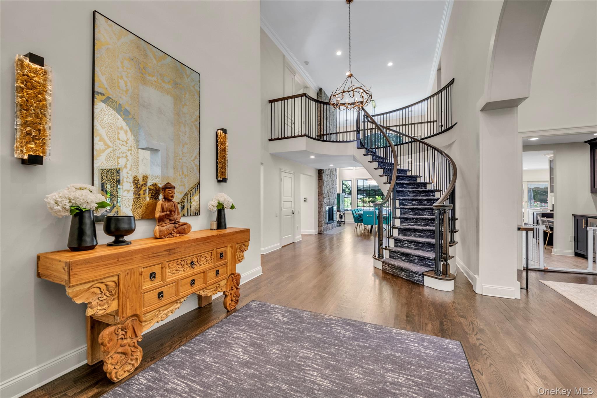 9 Hilldale Lane, Sands Point, NY 11050