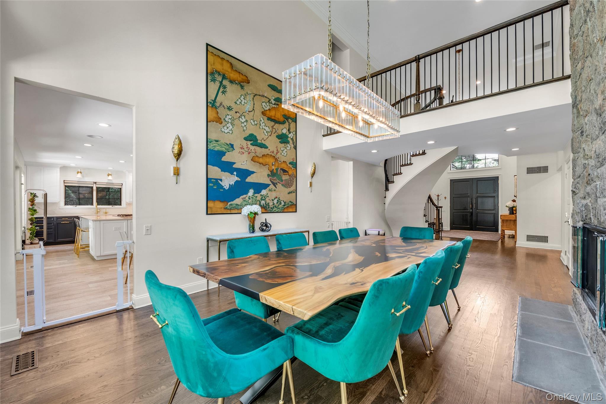 9 Hilldale Lane, Sands Point, NY 11050