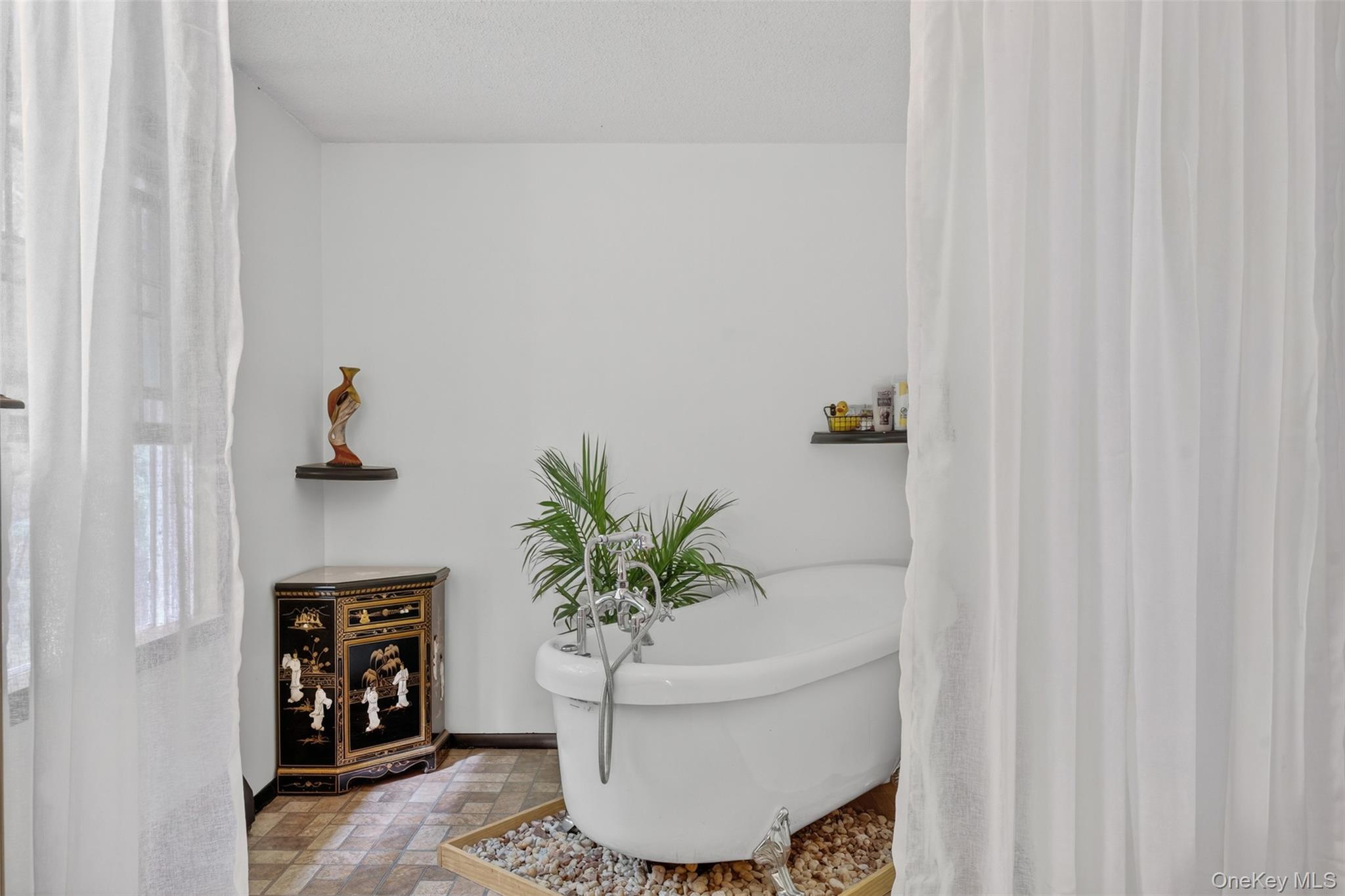 12 Summit Drive, Yulan, NY 12719