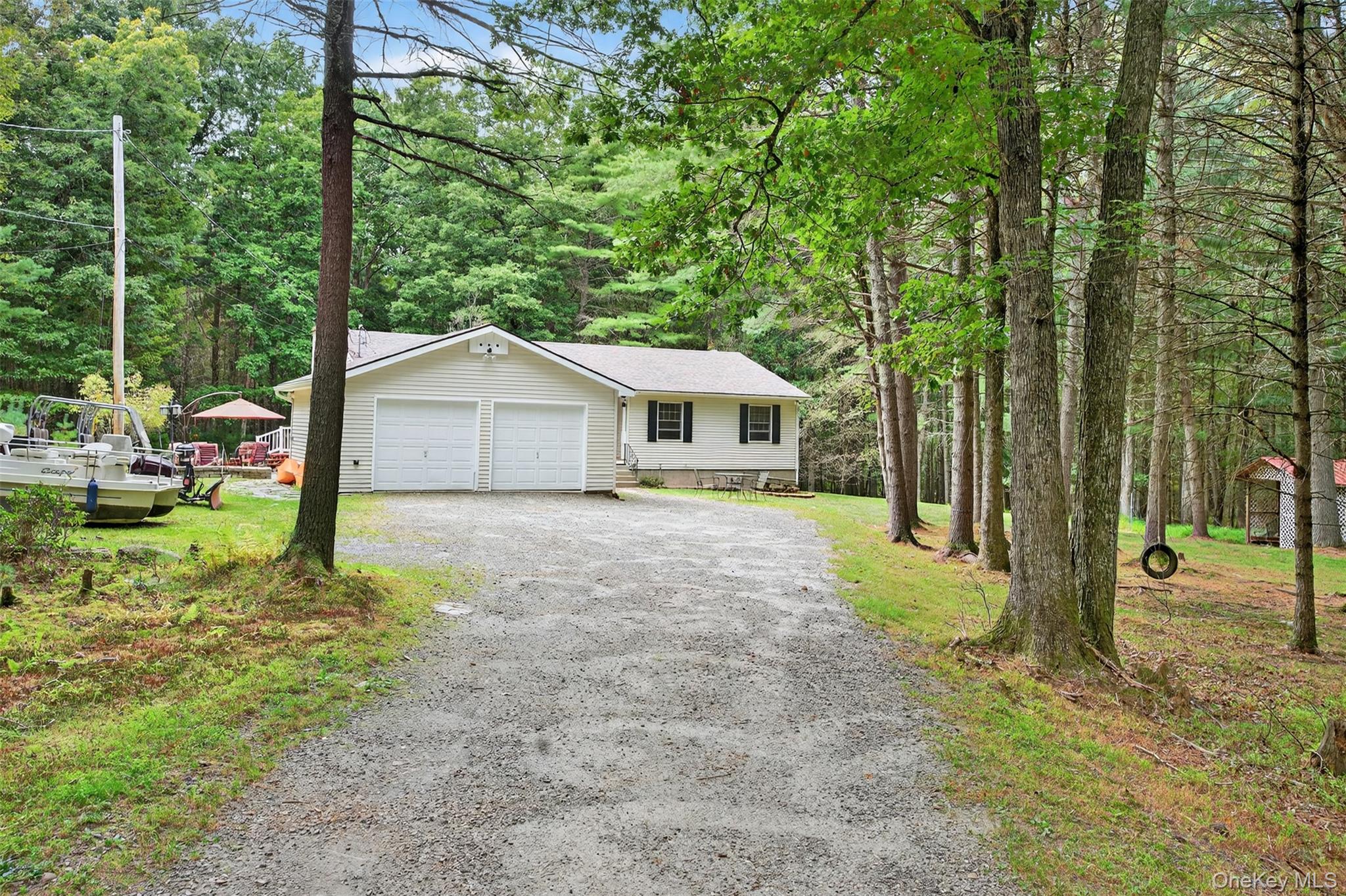 12 Summit Drive, Yulan, NY 12719