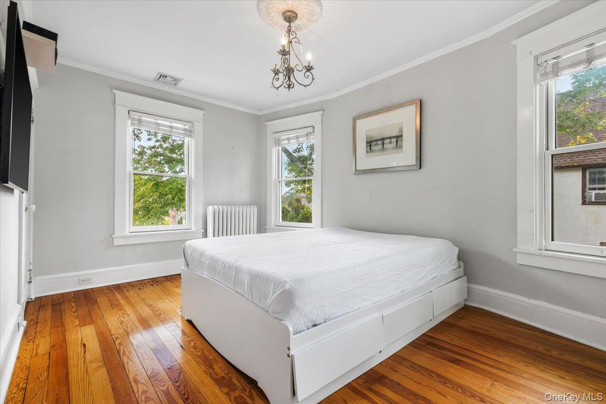 172 Bradley Road, Scarsdale, NY 10583