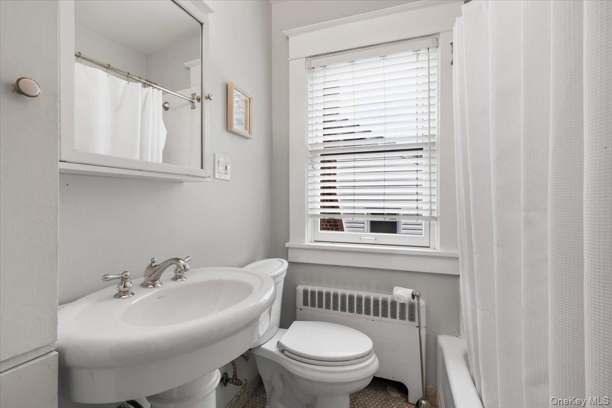 172 Bradley Road, Scarsdale, NY 10583