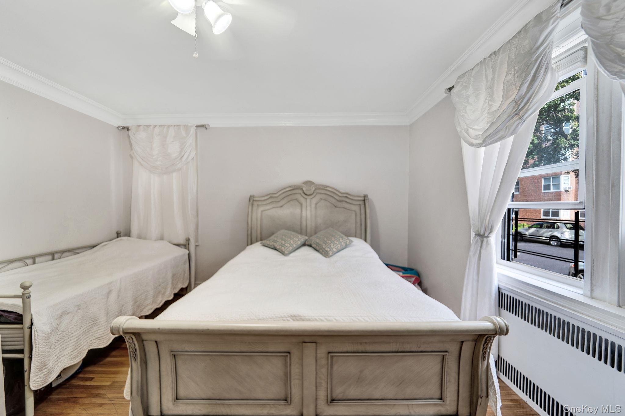 65-74 Saunders Street # 1D, Rego Park, NY 11374