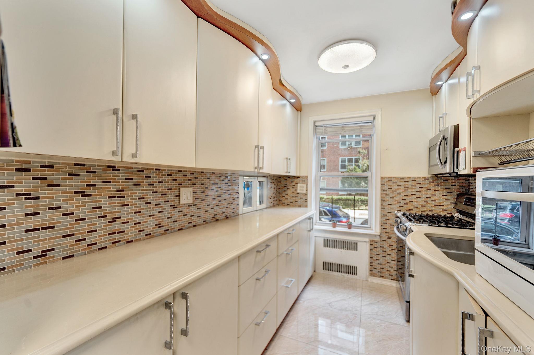 65-74 Saunders Street # 1D, Rego Park, NY 11374