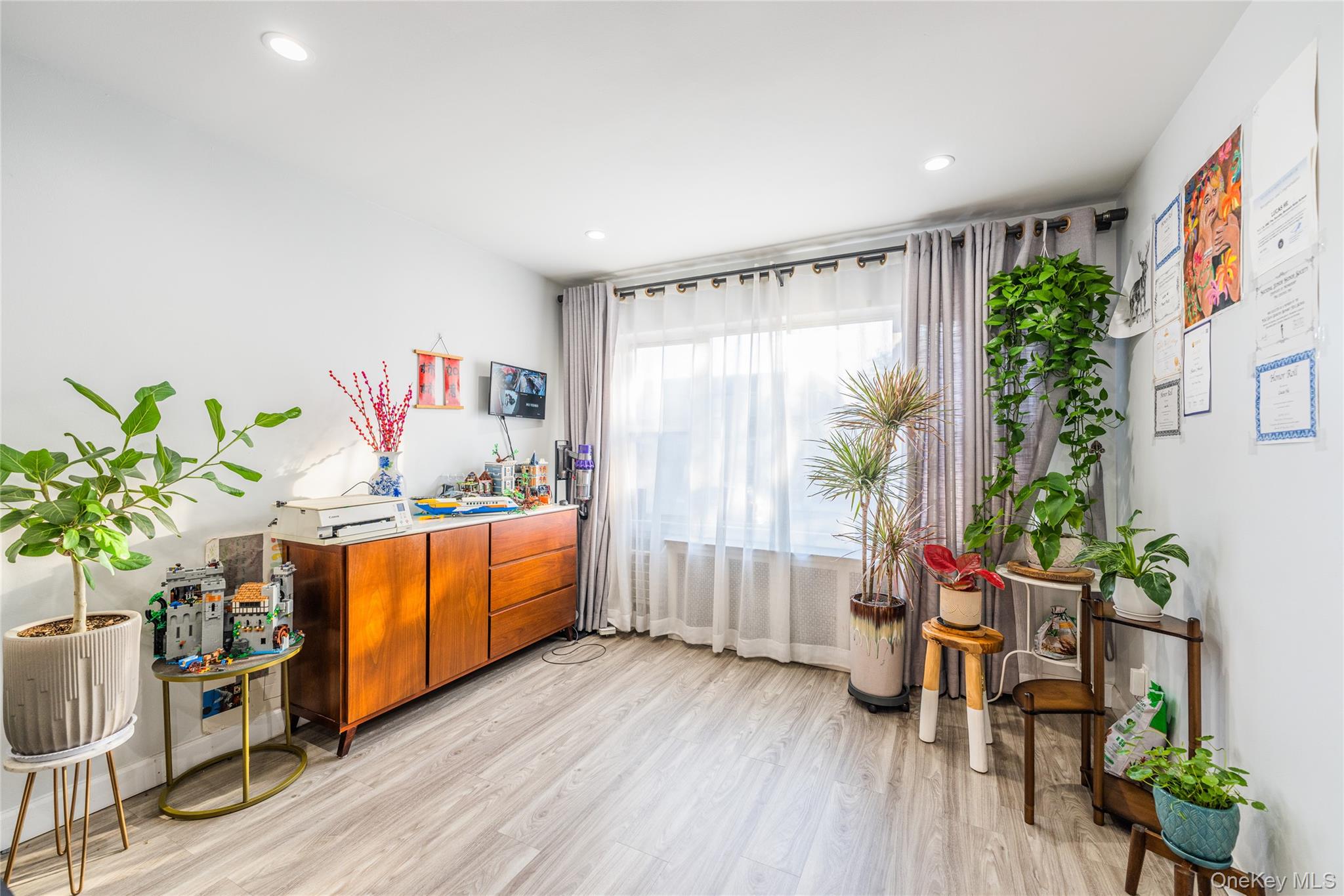 60-35 77th Street, Middle Village, NY 11379