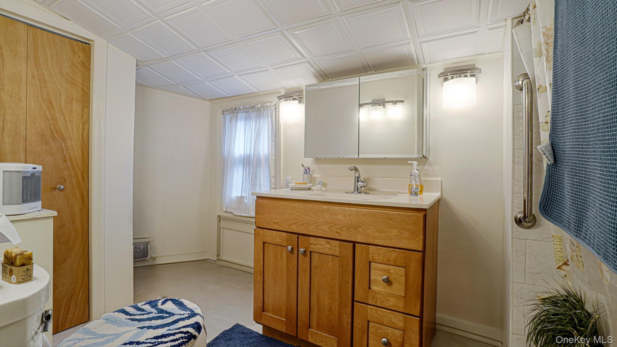 616 Meachem Avenue, Elmont, NY 11003