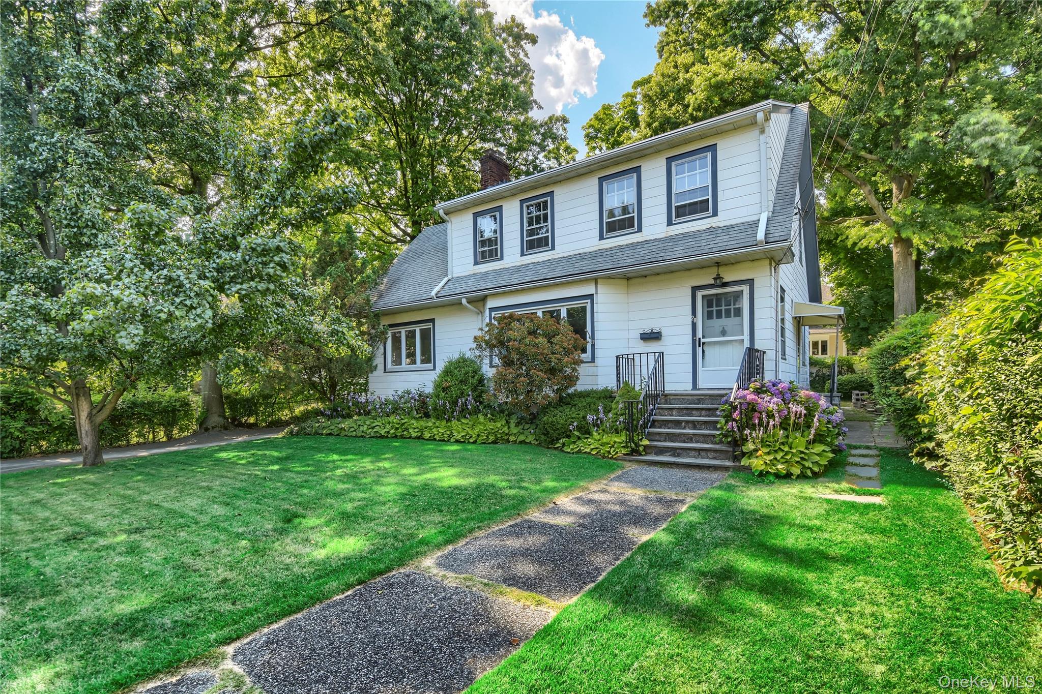 28 Chester Place, New Rochelle, NY 10801